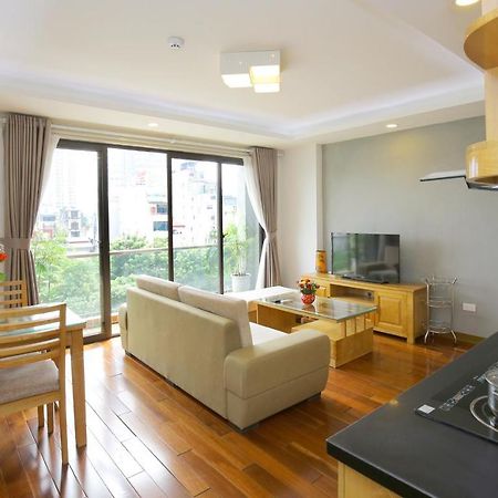 Investland In Truc Bach & Serviced Apartment Hanoi Bagian luar foto