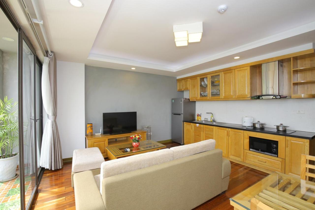 Investland In Truc Bach & Serviced Apartment Hanoi Bagian luar foto